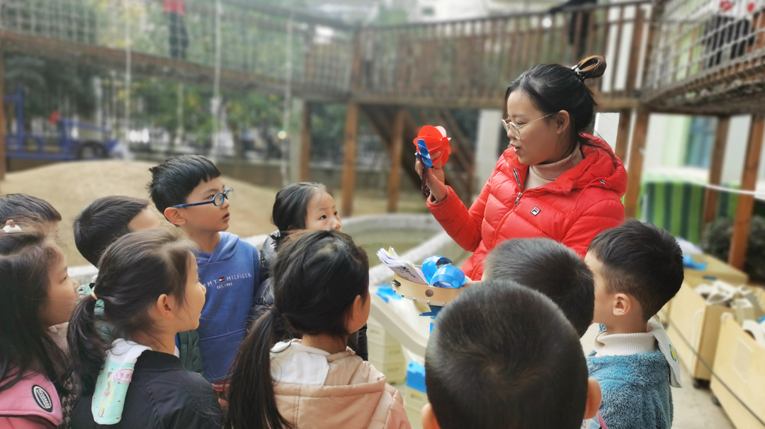 幼兒沙水游戲中深度學習環(huán)境的創(chuàng)設